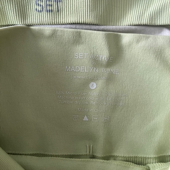 Madelyn Cline x Set Active Workout Set - Picture 4 of 5